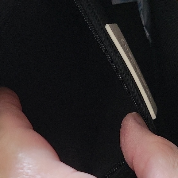 Tote & Carry NWT Beige White Quilted Nylon Crossbody Messenger Bag - Picture 11 of 15